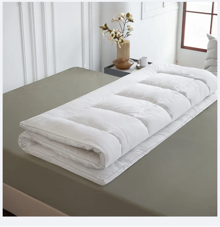 Cubrecolchón Queen de Espuma de Alta Densidad Lavable y con Memoria para Hoteles y Uso Doméstico