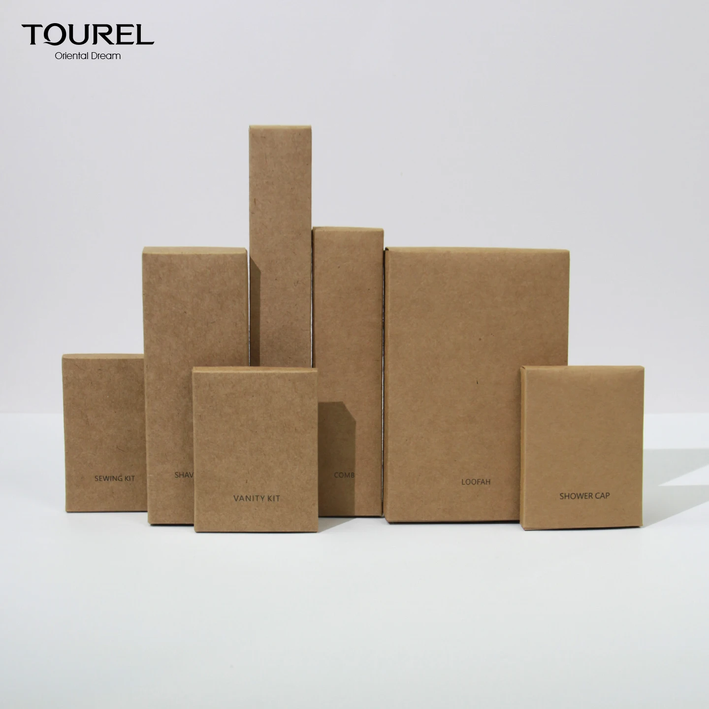 Kit de artículos de tocador desechables ecológicos de bambú para hotel, set de amenidades secas con cepillo de dientes, peine, navaja y gorro de ducha biodegradable