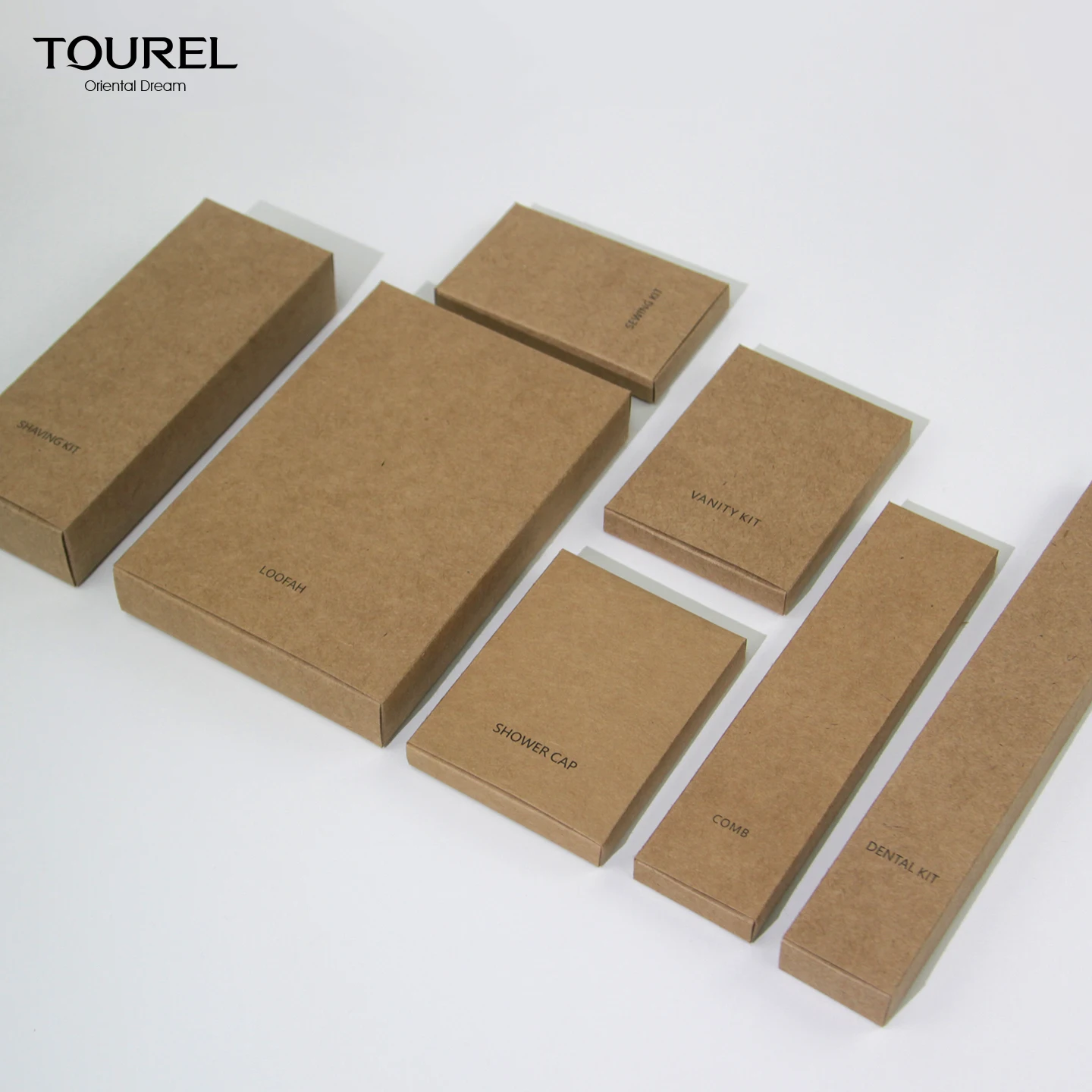 Kit de artículos de tocador desechables ecológicos de bambú para hotel, set de amenidades secas con cepillo de dientes, peine, navaja y gorro de ducha biodegradable