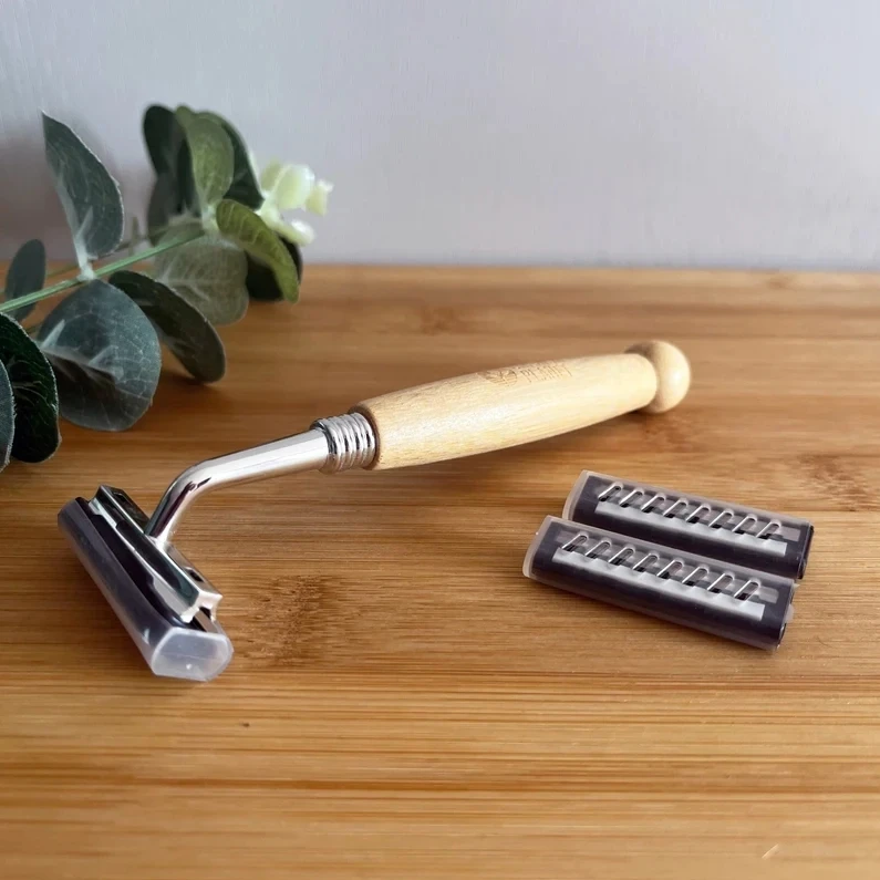 Maquinilla de afeitar desechable al por mayor, afeitadora manual de metal, hoja doble, mango de bambú natural, kit de afeitado facial para hombre personalizado