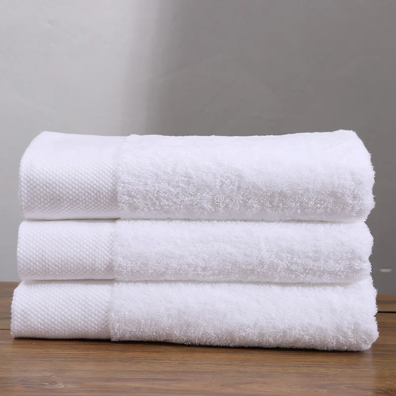 Factory Wholesales Luxury Hotel Towel 70x140 Extra Thick White Bath Comfortable 600gsm Knitted Cotton Towel